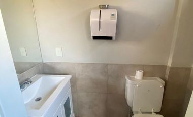 Excelente local comercial en Muñiz