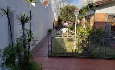 Casa PH en venta en Lanus Oeste
