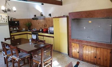 Casa PH en venta en Lanus Oeste