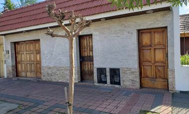 Casa PH en venta en Lanus Oeste