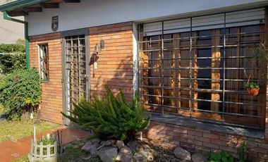 Casa PH en venta en Lanus Oeste