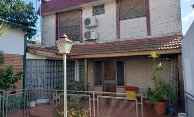 Casa PH en venta en Lanus Oeste