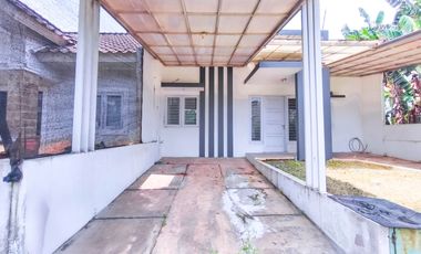 Rumah LT 149 SHM 15 Mnt ke MargoCity Siap Huni Dibantu KPR J-46781