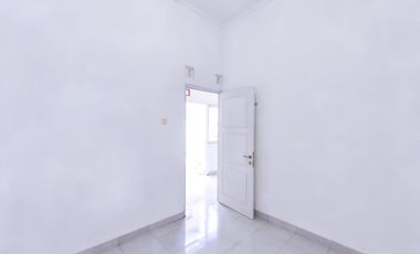 Rumah LT 149 SHM 15 Mnt ke MargoCity Siap Huni Dibantu KPR J-46781