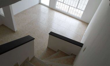 CASA CON LOCAL EN ARRIENDO URBANIZACIÓN ABIERTA SANTA CATALINA VILLAVICENCIO