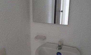 CASA CON LOCAL EN ARRIENDO URBANIZACIÓN ABIERTA SANTA CATALINA VILLAVICENCIO