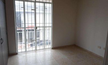 CASA CON LOCAL EN ARRIENDO URBANIZACIÓN ABIERTA SANTA CATALINA VILLAVICENCIO
