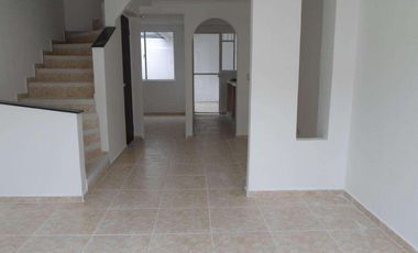CASA CON LOCAL EN ARRIENDO URBANIZACIÓN ABIERTA SANTA CATALINA VILLAVICENCIO