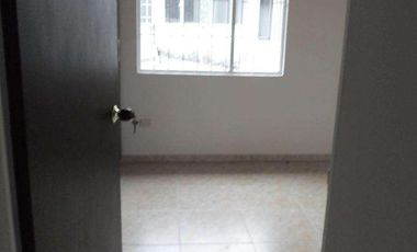CASA CON LOCAL EN ARRIENDO URBANIZACIÓN ABIERTA SANTA CATALINA VILLAVICENCIO