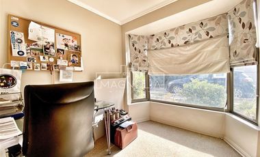 Casa en venta de 6 dorm. en Colina