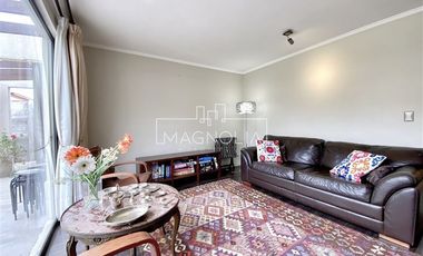 Casa en venta de 6 dorm. en Colina