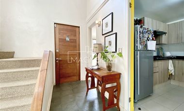 Casa en venta de 6 dorm. en Colina