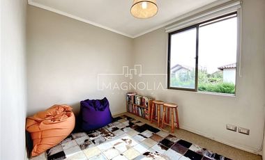Casa en venta de 6 dorm. en Colina
