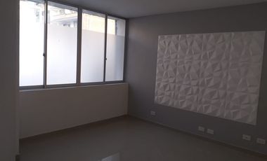 oficina en arriendo en centro. Cod A7344107