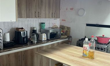 Casa de 140m2 en venta de 4 dorm. en Las Cabritas Calera