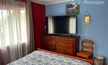 Casa de 140m2 en venta de 4 dorm. en Las Cabritas Calera