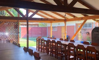 Casa de 140m2 en venta de 4 dorm. en Las Cabritas Calera