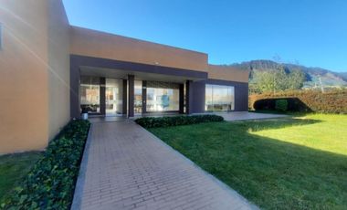 casa en arriendo en condominio villa los pinos. Cod A5138