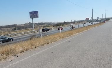 RENTA DE TERRENO IDEAL PARA EXHIBICION, ZONA CONIN, PLANO, SE PUEDE RENTAR POR MITAD