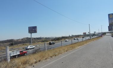 RENTA DE TERRENO IDEAL PARA EXHIBICION, ZONA CONIN, PLANO, SE PUEDE RENTAR POR MITAD