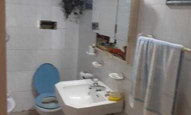 Chalet 3 ambientes con cochera en venta, Bernal !!!! EXCELENTE UBICACION !!!!