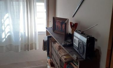 Chalet 3 ambientes con cochera en venta, Bernal !!!! EXCELENTE UBICACION !!!!