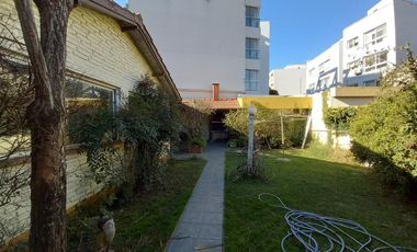 Chalet 3 ambientes con cochera en venta, Bernal !!!! EXCELENTE UBICACION !!!!