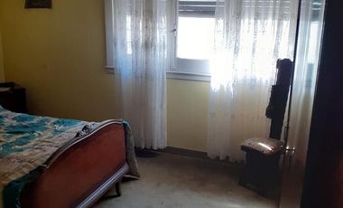Chalet 3 ambientes con cochera en venta, Bernal !!!! EXCELENTE UBICACION !!!!