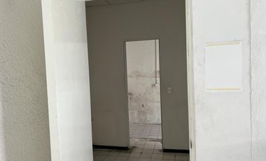 SE RENTA TERRENO EN LA CALLE 5 DE MAYO
