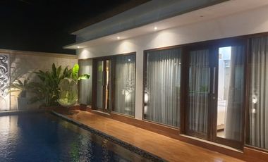 Rumah Mewah Model Villa Di Kota Mataram