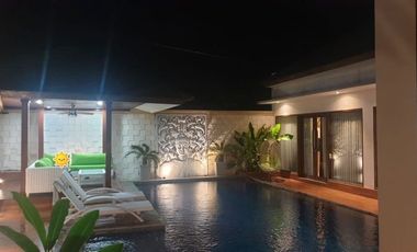 Rumah Mewah Model Villa Di Kota Mataram