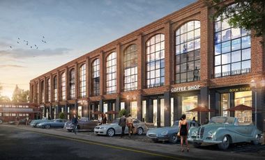 For sale 3 floor strategic shophouse in front of Gembiraloka Zoo