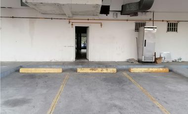 ALQUILO LOCAL COMERCIAL SKY PLAZA