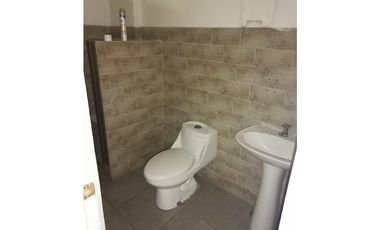 ALQUILO LOCAL COMERCIAL SKY PLAZA