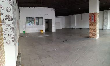 ALQUILO LOCAL COMERCIAL SKY PLAZA