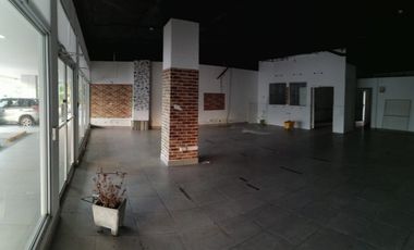 ALQUILO LOCAL COMERCIAL SKY PLAZA
