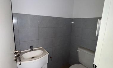 Excelente local con muy buena ubicación