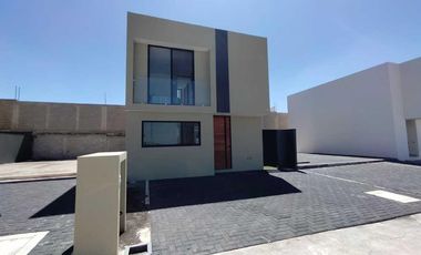 Casa venta sobre el Libramiento norponiente