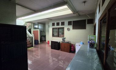 Komplek Larangan Indah Jl Teratai, Kota Tangerang Dekat Halte Trans Jakarta Puri Beta 1