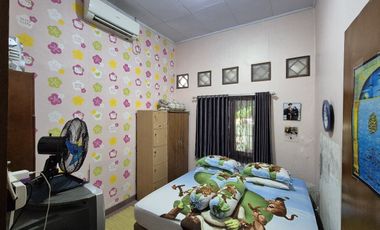 Komplek Larangan Indah Jl Teratai, Kota Tangerang Dekat Halte Trans Jakarta Puri Beta 1