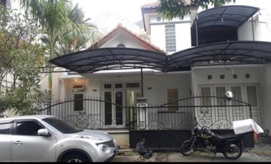 Rumah siap huni di taman gapura Citraland SBY