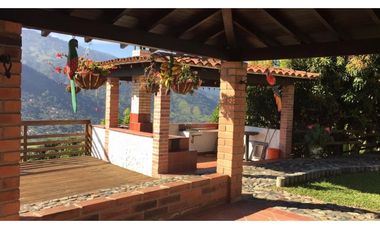 Hermosa finca en Barbosa