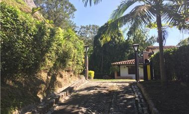 Hermosa finca en Barbosa