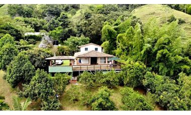 Hermosa finca en Barbosa