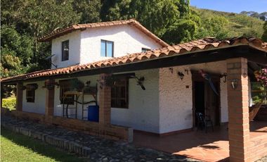 Hermosa finca en Barbosa