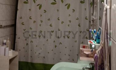 Se Vende Casa en Cerro Placeres Cercana a Universidad Santa María