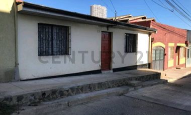 Se Vende Casa en Cerro Placeres Cercana a Universidad Santa María