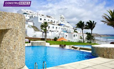 Casa con piscina en urbanización Ciudad del Mar, Manta