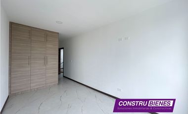 Casa con piscina en urbanización Ciudad del Mar, Manta