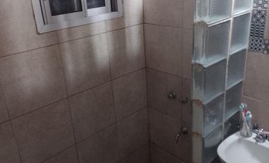 Casa con Departamento en venta en Rafael Castillo